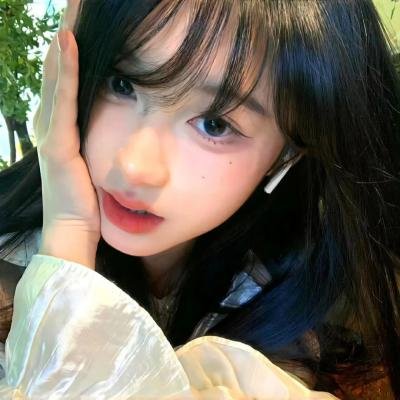 请别相信她